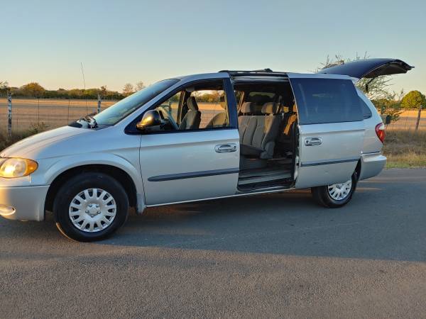 2001 Dodge Grand Caravan - cars & trucks - by owner - vehicle... for sale in New Braunfels, TX – photo 6