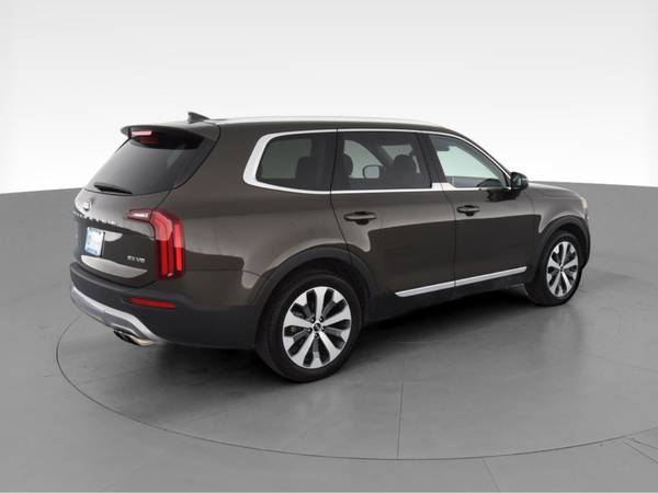 2020 Kia Telluride EX Sport Utility 4D suv Green - FINANCE ONLINE -... for sale in NEW YORK, NY – photo 11