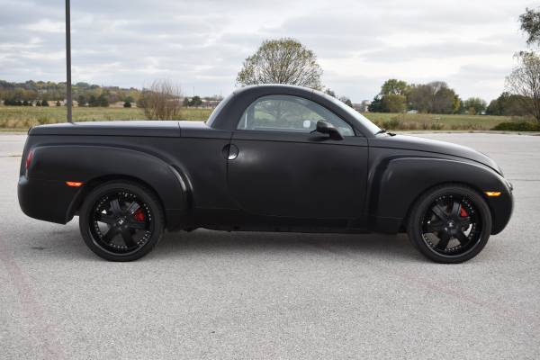 2005 Chevrolet SSR ***CLEAN NEBRASKA TITLE W/73K MILES ONLY*** -... for sale in Omaha, IA – photo 10