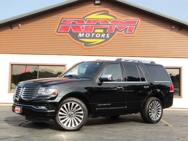 2017 Lincoln Navigator AWD - Low Miles! Loaded! - cars & trucks - by... for sale in New Glarus, WI – photo 2