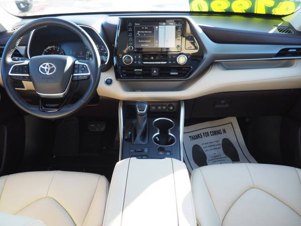 2020 Toyota Highlander XLE - - by dealer - vehicle for sale in ST.Cloud, MN – photo 8
