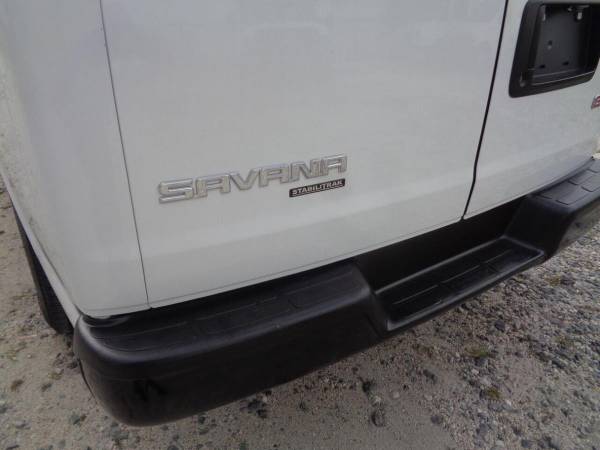 2015 Chevrolet Chevy Express Cargo G2500 2500 Cargo Van GMC SAVANA for sale in Hialeah, FL – photo 17