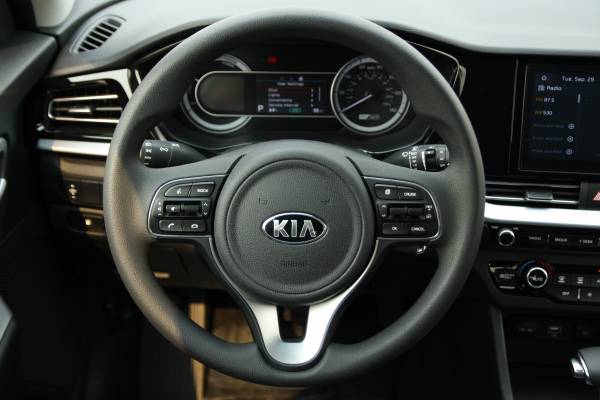 2020 Kia Niro LX Hybrid. Backup Cam, Bluetooth, ONLY 90 Miles! -... for sale in Eureka, CA – photo 7
