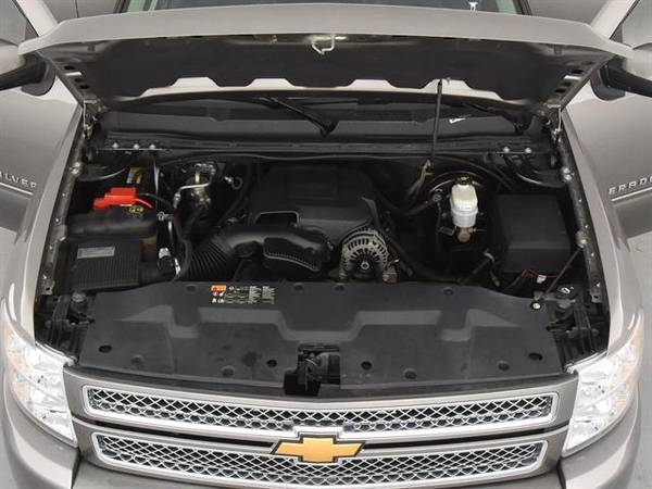 2013 Chevy Chevrolet Silverado 1500 Crew Cab LTZ Pickup 4D 5 3/4 ft for sale in Louisville, KY – photo 4
