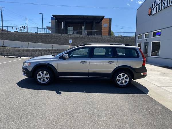 2008 Volvo XC70 - LEWIS CLARK AUTO SALES - cars & trucks - by dealer... for sale in LEWISTON, ID – photo 3