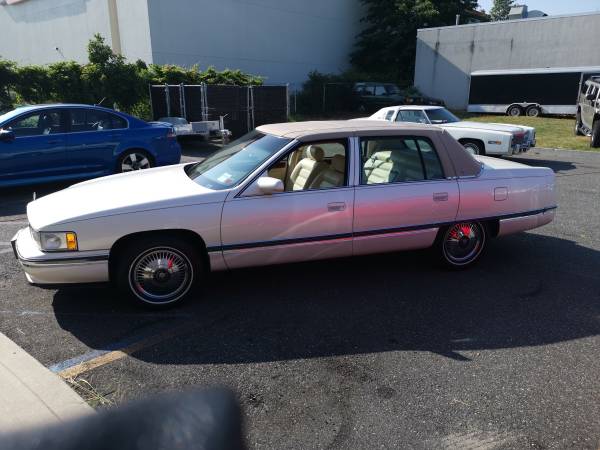 beautiful 1995 4.9 cadillac deville 38 thousand original miles !!!!! for sale in Brooklyn, NY – photo 2