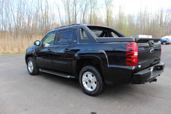 2010 Chevrolet Avalanche LT Stock 1568 - - by dealer for sale in Ontario, NY – photo 7