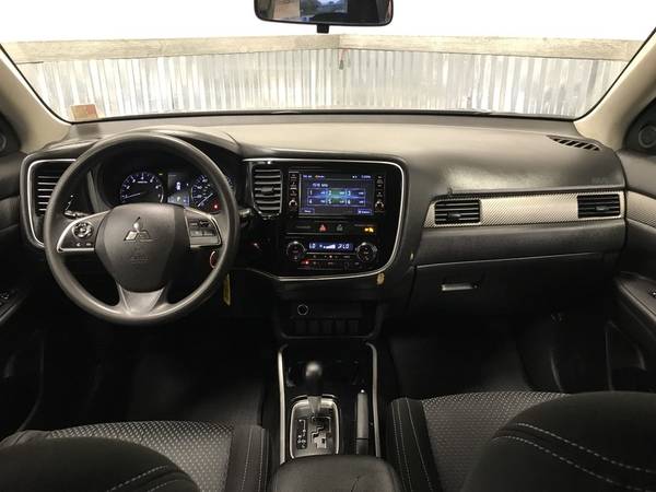 2018 MITSUBISHI OUTLANDER ES PERFECT CARFAX! 1 OWNER! ONLY 34K MILES!! for sale in Norman, TX – photo 7