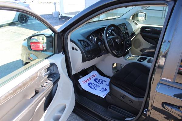 2014 Dodge Caravan SXT - *Clean* - cars & trucks - by dealer -... for sale in Mount Clemens, MI – photo 6