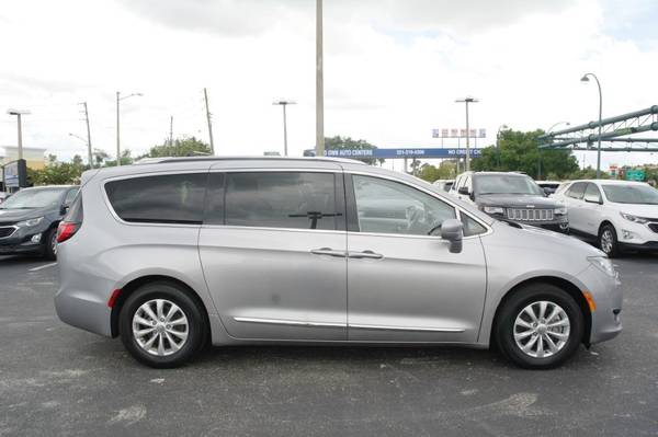 2018 Chrysler Pacifica Touring-L $729 DOWN $85/WEEKLY for sale in Orlando, FL – photo 9