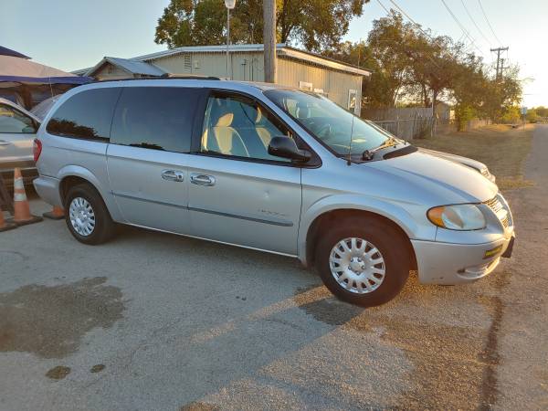 2001 Dodge Grand Caravan - cars & trucks - by owner - vehicle... for sale in New Braunfels, TX – photo 2