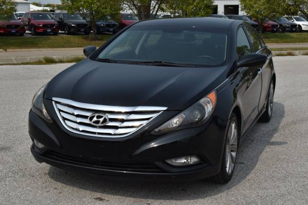 2013 Hyundai Sonata SE ***47K MILES ONLY*** - cars & trucks - by... for sale in Omaha, IA – photo 3
