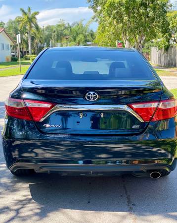 2017 TOYOTA CAMRY SE - - by dealer - vehicle for sale in Hollywood, FL – photo 21