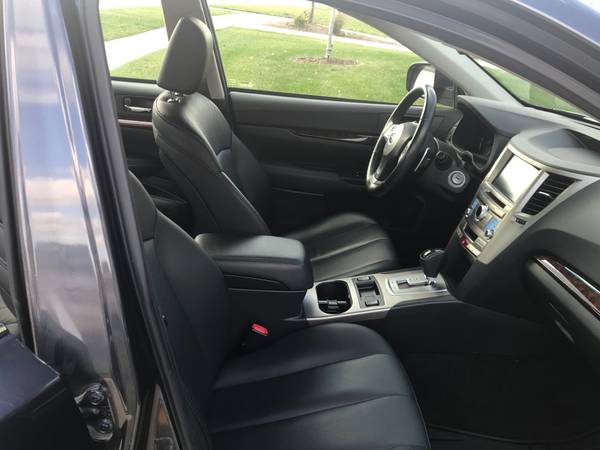 Excellent 2013 Subaru Legacy less than 27,000 mileage - cars &... for sale in Normal, IL – photo 17