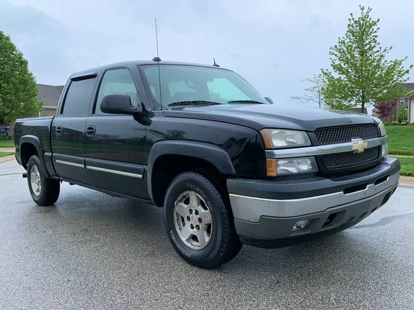 2005 Chevrolet Silverado 1500 4X4 Crew Cab - - by for sale in Greenwood, IN – photo 3