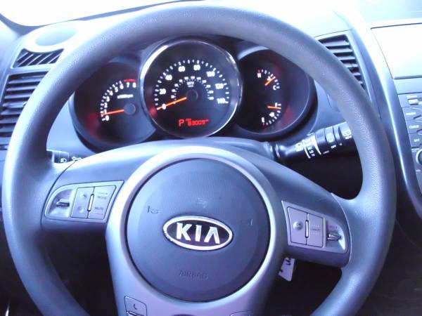 2010 KIA SOUL ! IMMACULATE CONDITION - - by dealer for sale in San Antonio, TX – photo 15