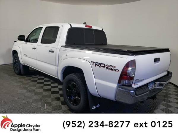 2015 Toyota Tacoma truck Base (Super White) for sale in Shakopee, MN – photo 7