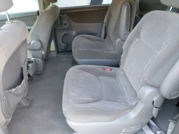 2004 TOYOTA SIENNA 3 3L In excellent condition - - by for sale in Stewartsville, PA – photo 11