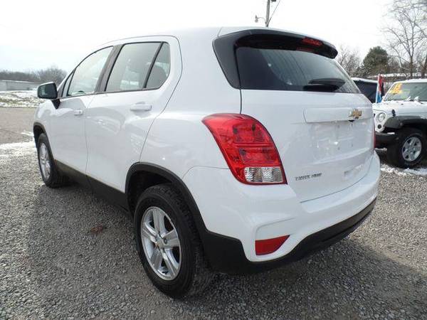 2017 Chevrolet Trax LS AWD - - by dealer - vehicle for sale in Carroll, OH – photo 7