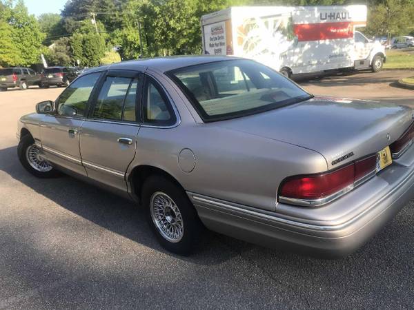 1995 Ford Crown Victoria - - by dealer - vehicle for sale in Raleigh, NC – photo 4