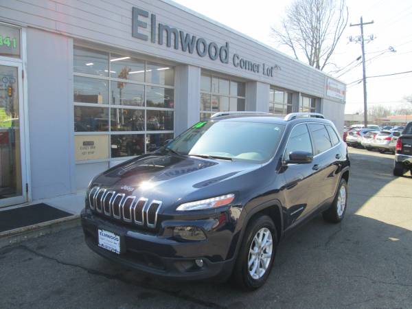 2016 jeep cherokee ltd 4cl 4wd great on gas - - by for sale in East Providence, RI