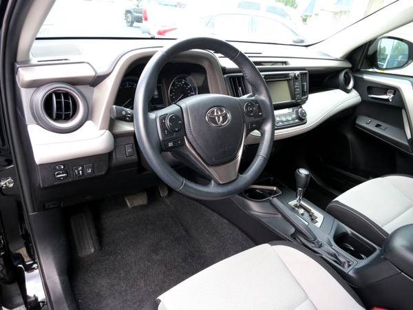2018 Toyota RAV4 XLE - - by dealer - vehicle for sale in Springfield, MO – photo 9