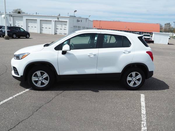 2017 Chevrolet Chevy Trax LS - - by dealer - vehicle for sale in Hastings, MN – photo 8
