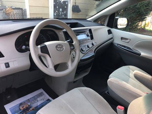 2011 Toyota Sienna, 158k Miles, 7 passengers, Very Good condition ! for sale in Washington, District Of Columbia – photo 7