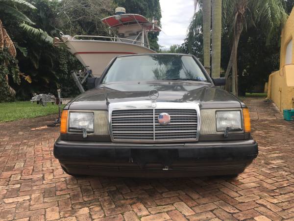 1986 Mercedes Benz 300 E - cars & trucks - by owner - vehicle... for sale in West Palm Beach, FL – photo 3