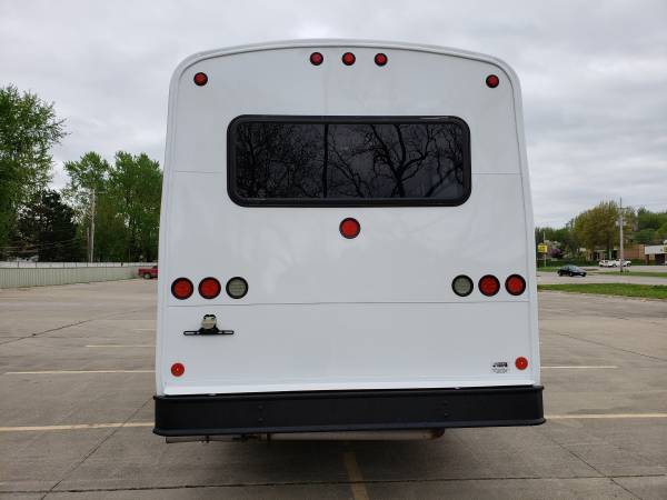 2007 Chevy C-4500 Shuttle/Party/Limo/Church Bus for sale in Oak Grove, NE – photo 4