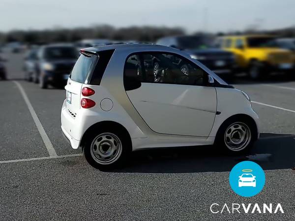 2015 smart fortwo Pure Hatchback Coupe 2D coupe White - FINANCE... for sale in Kansas City, MO – photo 12
