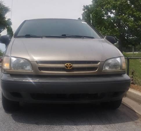 Toyota Sienna Only 170k miles, Tow hitch, Ready to go - cars & for sale in Columbia, SC – photo 4