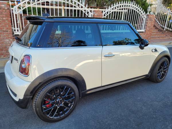 2009 Mini John Cooper Works JCW 211hp 6 Speed Manual White Gas Saver for sale in Los Angeles, CA – photo 15