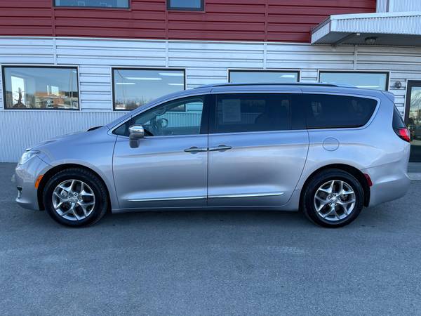 2018 Chrysler Pacifica Limited - - by dealer - vehicle for sale in Wasilla, AK – photo 3