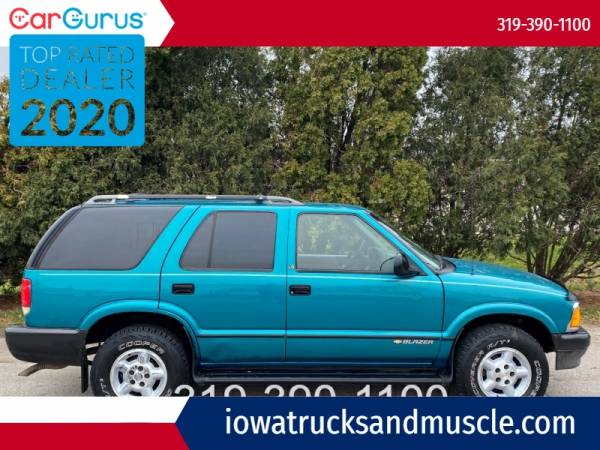 1995 Chevrolet Blazer 4dr 4WD with - cars & trucks - by dealer -... for sale in Cedar Rapids, IA – photo 8