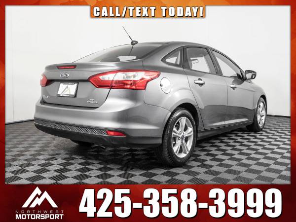 2013 *Ford Focus* SE FWD - cars & trucks - by dealer - vehicle... for sale in Everett, WA – photo 5