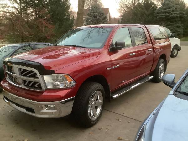 2010 Dodge Ram 1500 4x4 Bighorn 35k - cars & trucks - by owner -... for sale in Cottage Grove, WI – photo 2