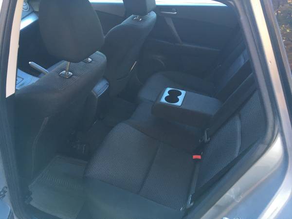 2012 Mazda 3 Hatchback super clean - cars & trucks - by owner -... for sale in New Hudson, MI – photo 7