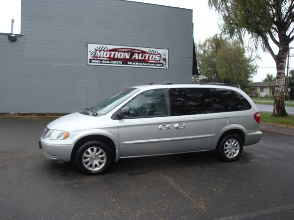 2002 CHRYSLER TOWN AND COUNTRY MINI VAN V6 AUTO ALLOYS 3-SEATS for sale in LONGVIEW WA 98632, OR – photo 3