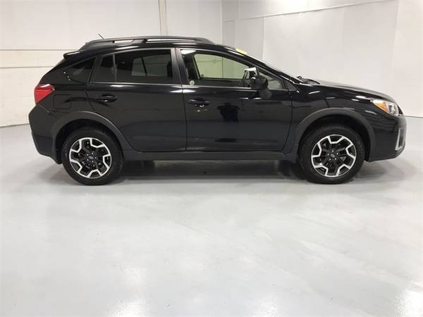 2017 Subaru Crosstrek 2.0i Premium with - cars & trucks - by dealer... for sale in Wapakoneta, OH – photo 4