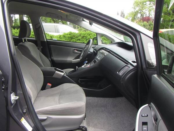 2015 Toyota Prius Three - - by dealer - vehicle for sale in Shoreline, WA – photo 14