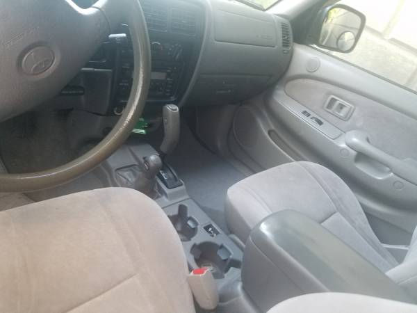2004 tacoma limited 4x4 brand new frame a lot of new part 165 k miles for sale in Cranston, RI – photo 5