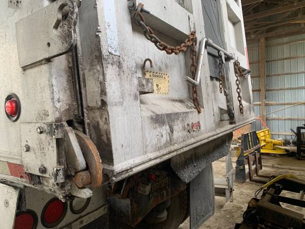 Dump truck for sale in Wilmington, DE – photo 6