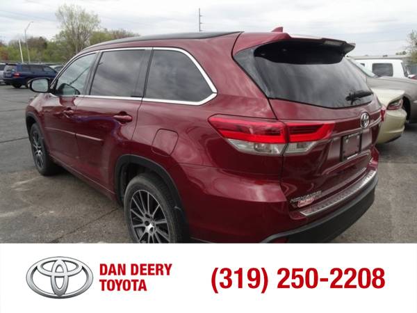 2018 Toyota Highlander SE Salsa Red Pearl - - by for sale in Cedar Falls, IA – photo 7