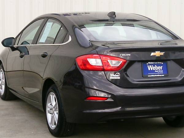 2017 Chevrolet Cruze LT-Very Well Maintained! Excellent Condition! -... for sale in Silvis, IA – photo 8