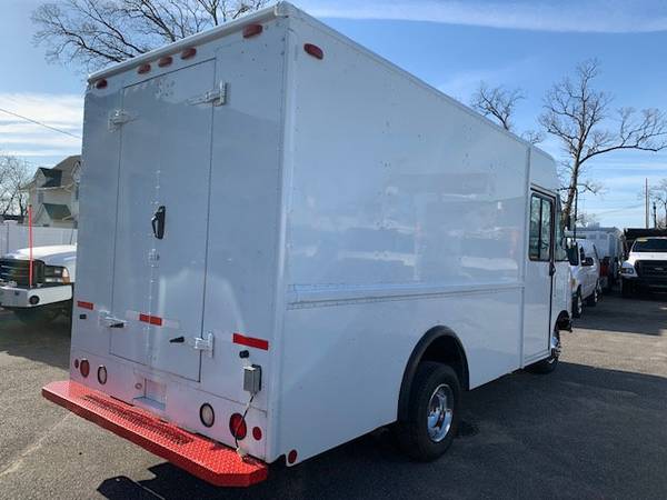 2001 Ford E-350 12 FOOT STEPVAN 17, 000 MILES MULTIPLE - cars & for sale in Other, District Of Columbia – photo 8