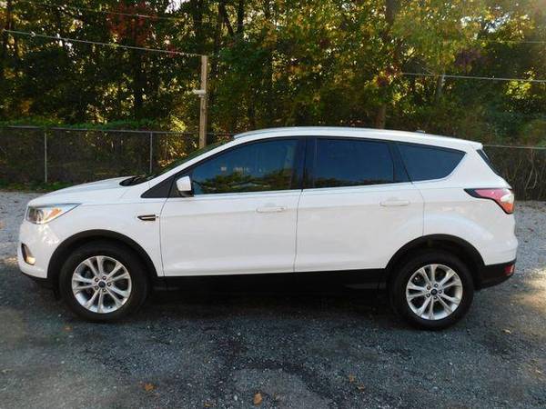 2017 Ford Escape SE Sport Utility 4D - cars & trucks - by dealer -... for sale in Alexandria, District Of Columbia – photo 4