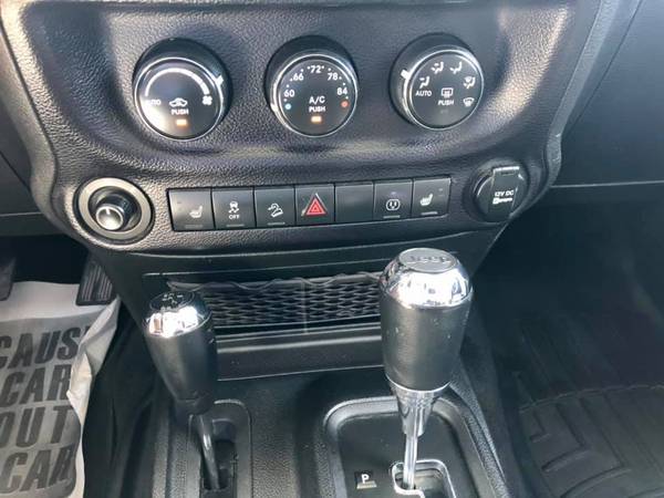2014 JEEP WRANGLER RUBICON 4x4! NAVIGATION, COLOR MATCHED TOP,... for sale in Brownsville, TX – photo 12