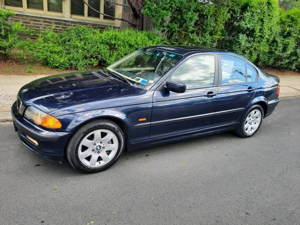 E46 2001 BMW 325xi AWD Runs Great, Clean 2 5l V6 Automatic - cars & for sale in Philadelphia, PA – photo 2