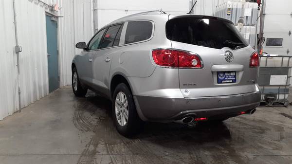 2008 BUICK ENCLAVE CX FWD CROSSOVER- CLEAN, SHARP- SEE PICS - cars &... for sale in Gladstone, MI – photo 5